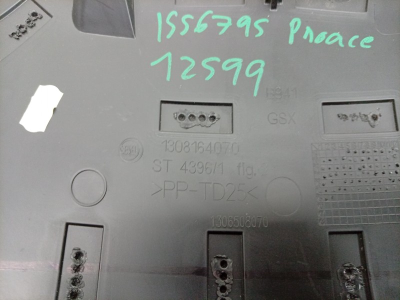 Recambio de moldura para toyota proace max referencia OEM IAM  1308164070 