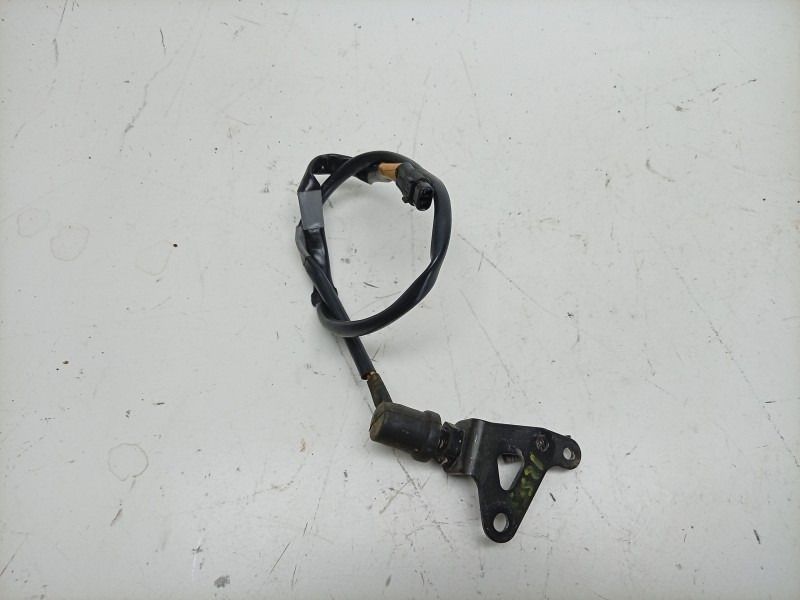Recambio de interruptor para yamaha mt mt-09 (rn83) referencia OEM IAM  B7N825300100 