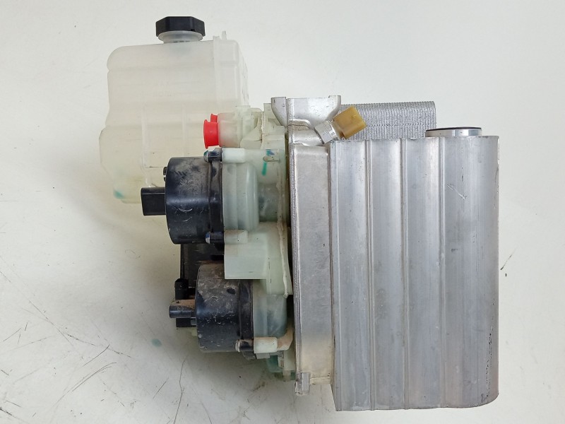 Recambio de bomba calefaccion para tesla model 3 ev referencia OEM IAM  1547595A2F 