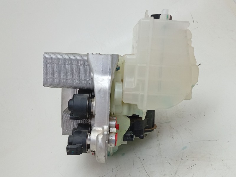 Recambio de bomba calefaccion para tesla model 3 ev referencia OEM IAM  1547595A2F 