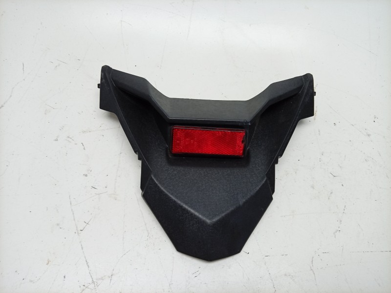 Recambio de moldura para yamaha x-max 125 referencia OEM IAM  B74F165100 