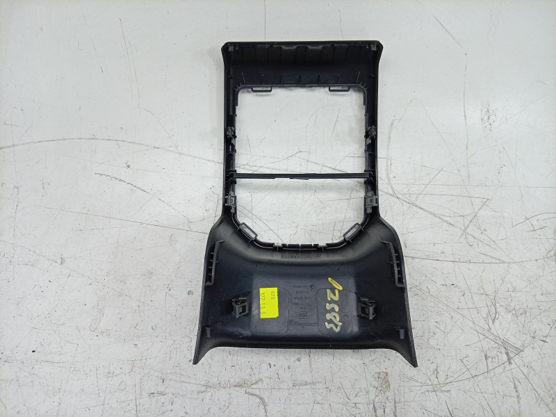 Recambio de moldura para seat leon (kl1, klg) 1.0 tsi referencia OEM IAM  5FA819208 