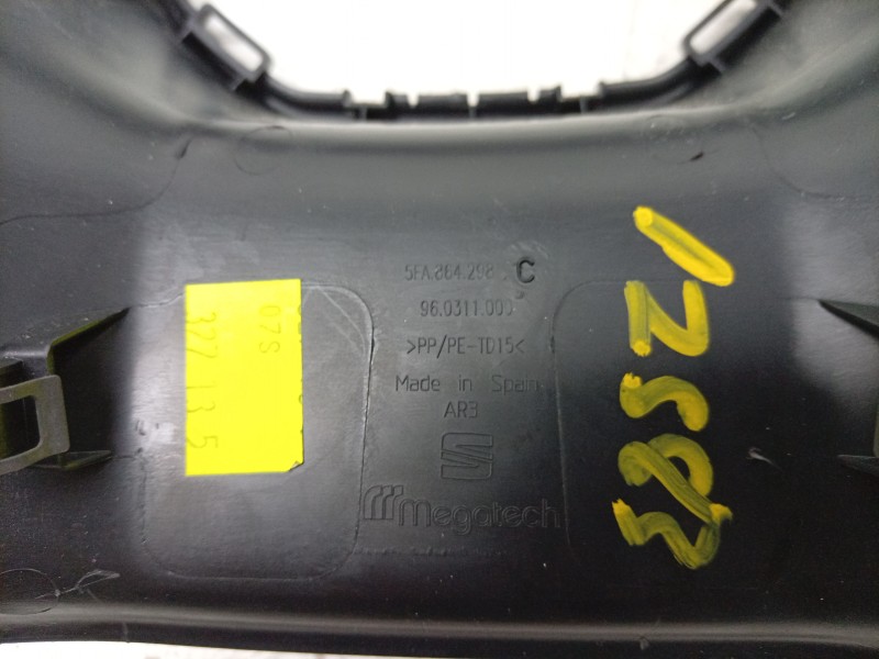 Recambio de moldura para seat leon (kl1, klg) 1.0 tsi referencia OEM IAM  5FA819208 