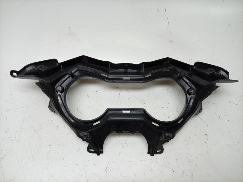 Recambio de moldura para yamaha x-max 125 referencia OEM IAM  BL1F836K00 