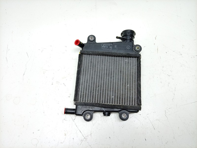 Recambio de radiador agua para yamaha x-max 125 referencia OEM IAM B6HE240A0100 B6HE240A0100 