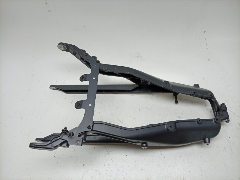 Recambio de subchasis trasero para yamaha mt mt-09 (rn83) referencia OEM IAM B7N211900900 B7N211900900 