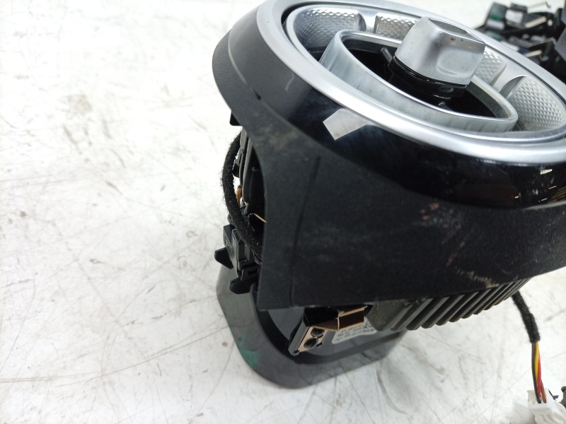 Recambio de aireador izquierdo para mercedes-benz cle cle 220d referencia OEM IAM  A2368305700 