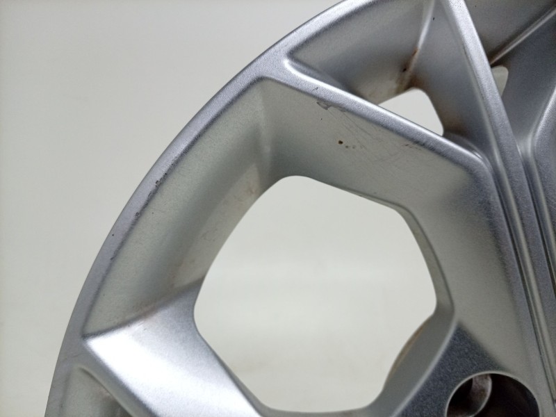 Recambio de llanta para kg mobility tivoli referencia OEM IAM  4173035120 