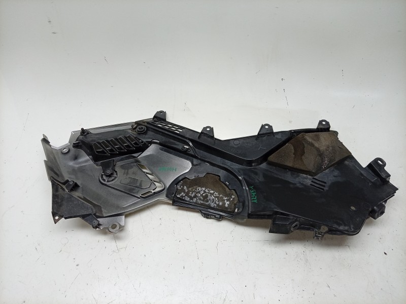 Recambio de moldura para honda forza forza 750 (rh11) referencia OEM IAM  64481MKVD00 