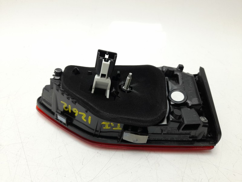 Recambio de piloto trasero izquierdo interior para volkswagen polo vi (aw1, bz1, ae1) 1.0 tsi referencia OEM IAM  2G0945093D 