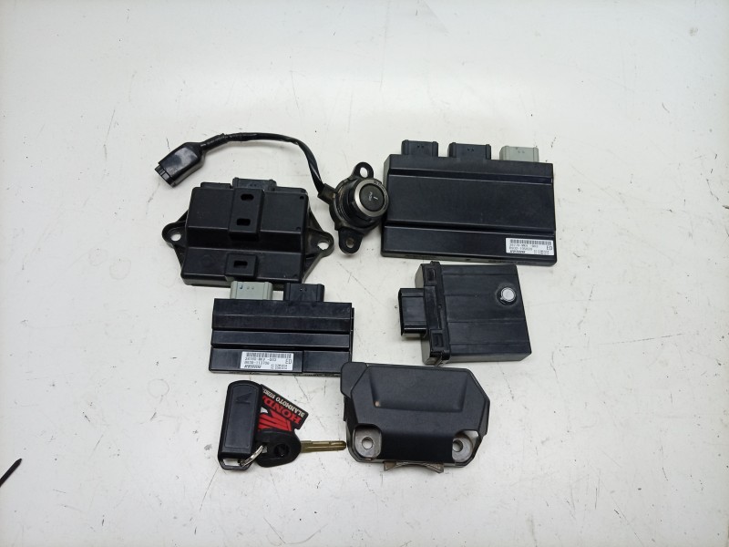 Recambio de conmutador de arranque para honda forza forza 750 (rh11) referencia OEM IAM  35120MKTD02 
