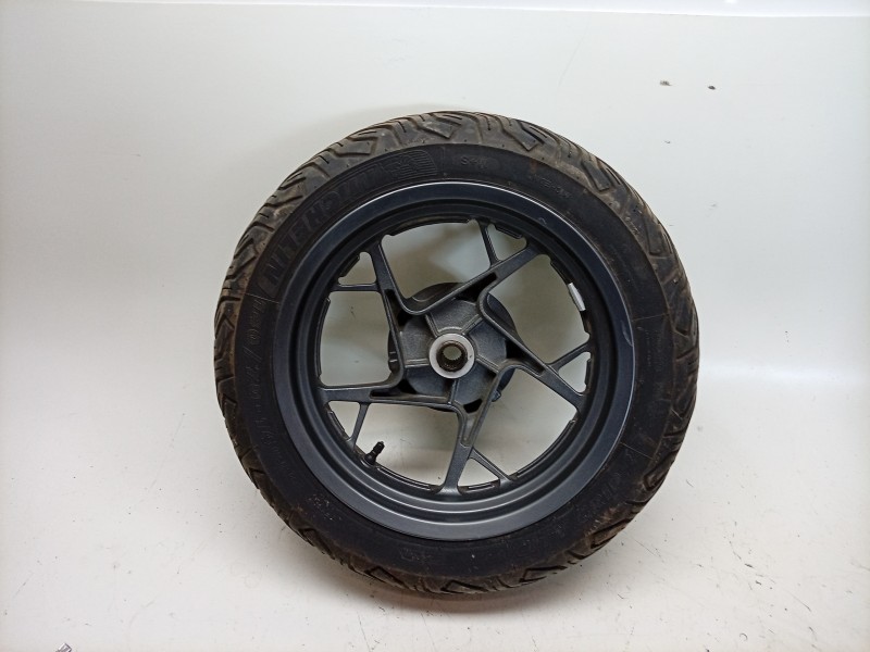 Recambio de llanta trasera para yamaha x-max 125 referencia OEM IAM  B9YF53380000 