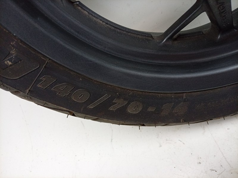 Recambio de llanta trasera para yamaha x-max 125 referencia OEM IAM  B9YF53380000 