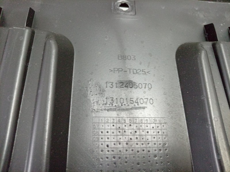 Recambio de moldura para toyota proace max referencia OEM IAM 1310154070 1312405070 