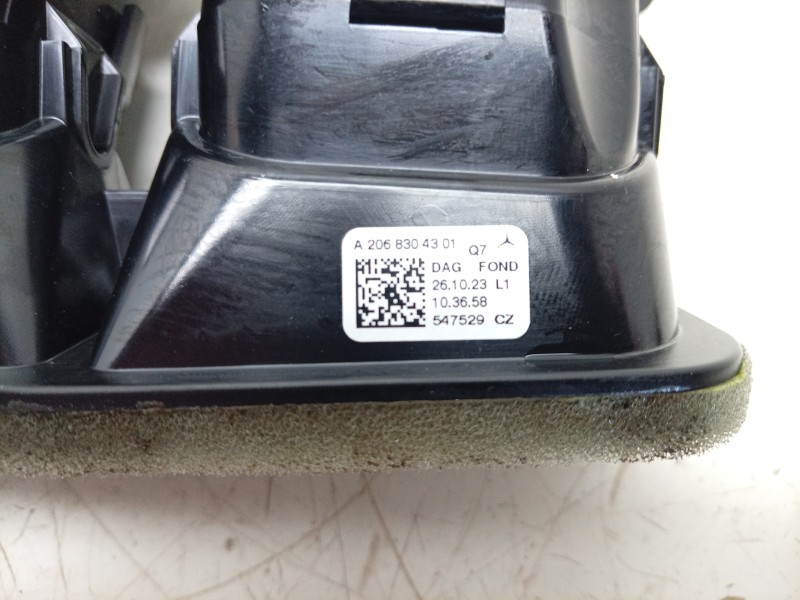 Recambio de rejilla aireadora para mercedes-benz cle cle 220d referencia OEM IAM  A2068304301 