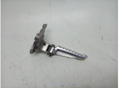 Recambio de estribo lateral para yamaha x-max 125 referencia OEM IAM  B74F74400000 