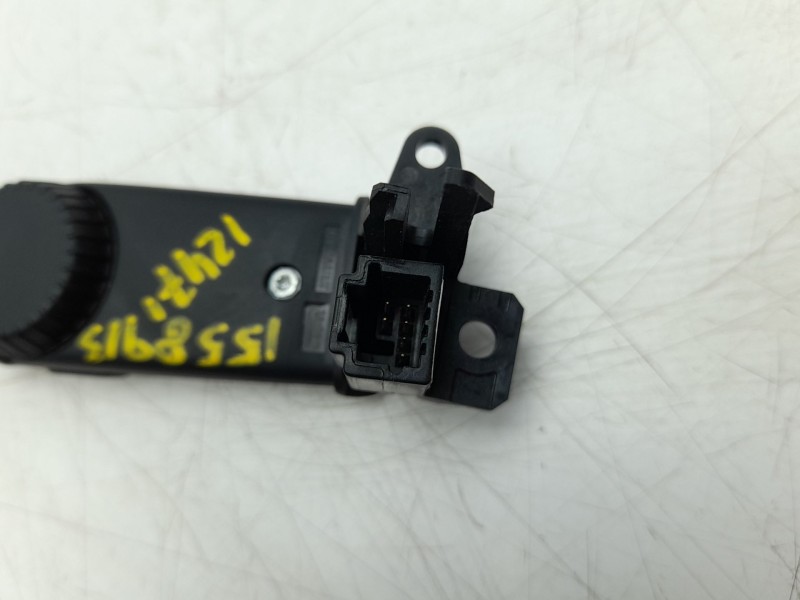 Recambio de mando volante para renault 4 e-tech 120 referencia OEM IAM  255526495R 
