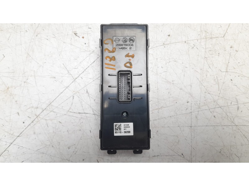 Recambio de mando elevalunas delantero izquierdo para ssangyong rexton limited 4x4 referencia OEM IAM 8511036200  