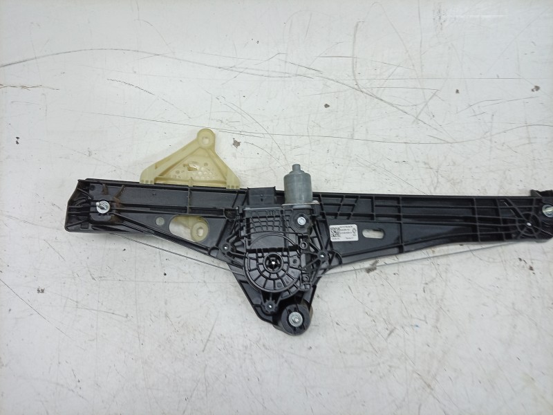 Recambio de elevalunas delantero izquierdo para renault 4 e-tech 120 referencia OEM IAM 807217893R 807217893R 