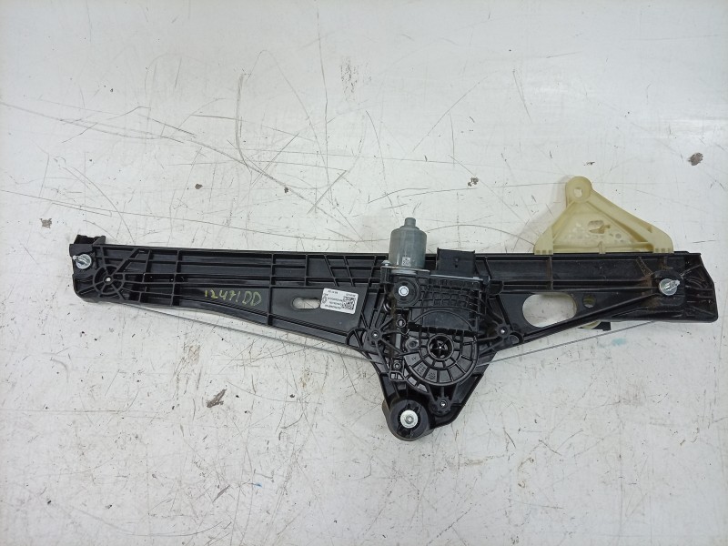 Recambio de elevalunas delantero derecho para renault 4 e-tech 120 referencia OEM IAM  807206206R 