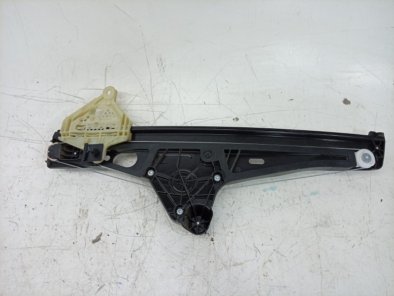 Recambio de elevalunas delantero derecho para renault 4 e-tech 120 referencia OEM IAM  807206206R 