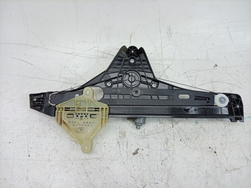 Recambio de elevalunas trasero izquierdo para renault 4 e-tech 120 referencia OEM IAM  827210894R 