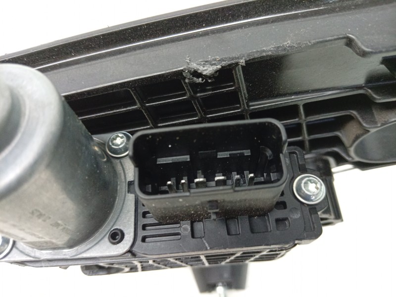 Recambio de elevalunas trasero derecho para renault 4 e-tech 120 referencia OEM IAM  827200841R 