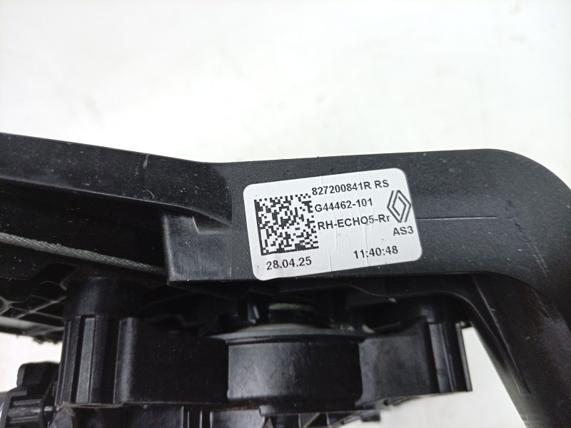 Recambio de elevalunas trasero derecho para renault 4 e-tech 120 referencia OEM IAM  827200841R 