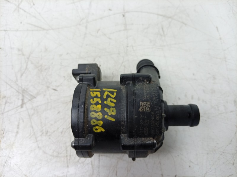 Recambio de bomba agua para renault 4 e-tech 120 referencia OEM IAM 039202452G 929303238R 