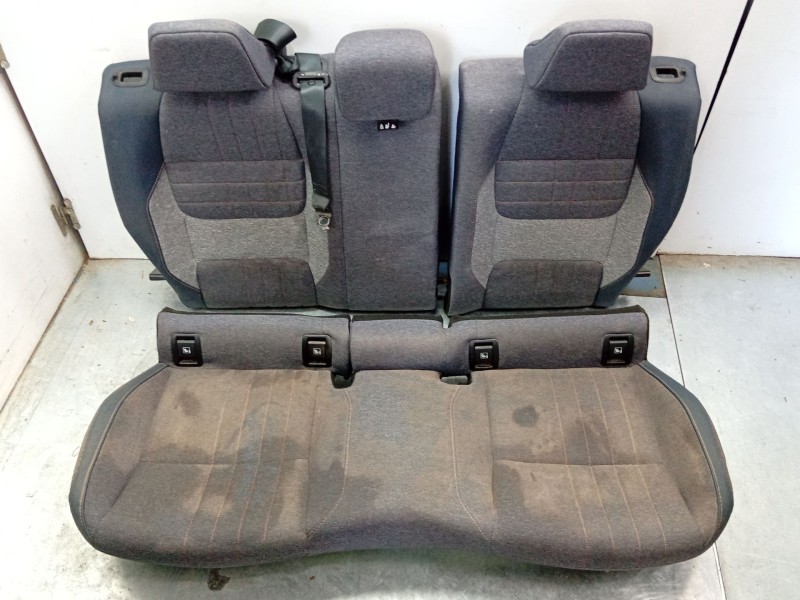 Recambio de juego asientos completo para renault 4 e-tech 120 referencia OEM IAM   