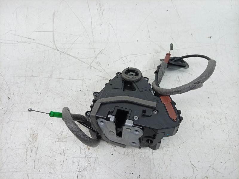 Recambio de cerradura puerta trasera izquierda para renault 4 e-tech 120 referencia OEM IAM  825038539R 