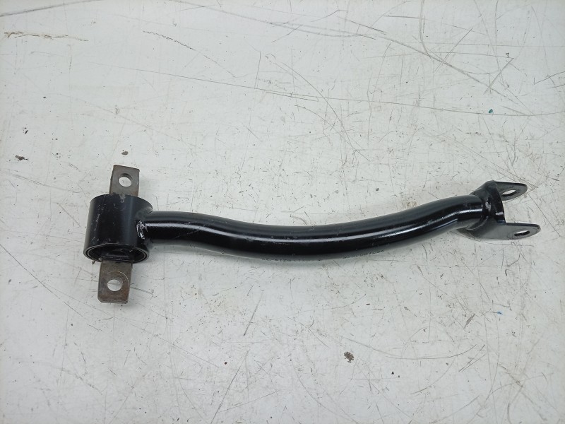 Recambio de brazo suspension inferior trasero izquierdo para renault 4 e-tech 120 referencia OEM IAM 555108387R 555108387R 