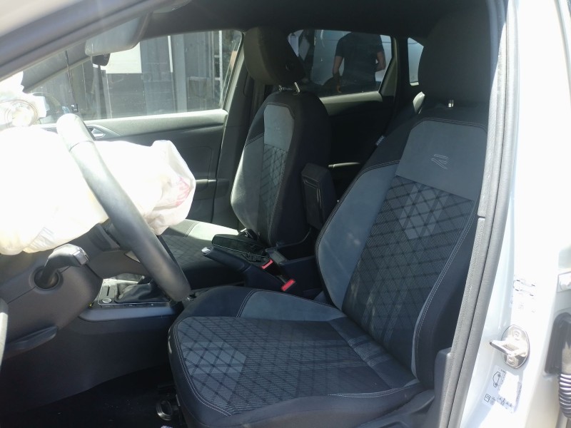 volkswagen taigo (cs1) del año 2024