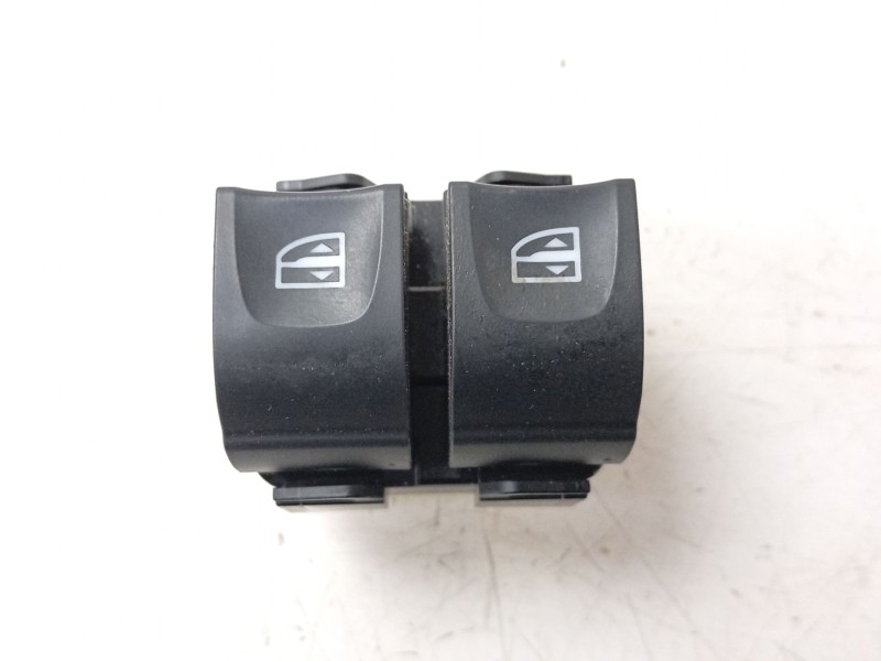 Recambio de mando elevalunas delantero izquierdo para renault clio iv (bh_) 0.9 tce 90 referencia OEM IAM  254112588R 