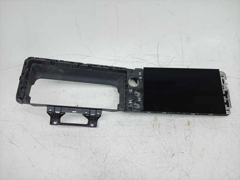 Recambio de pantalla multifuncion para renault 4 e-tech 120 referencia OEM IAM  681089946R 