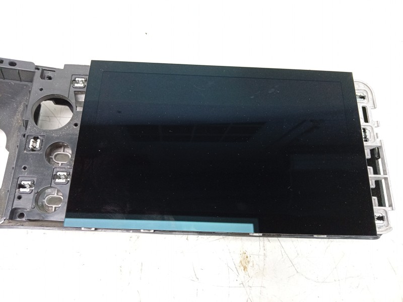 Recambio de pantalla multifuncion para renault 4 e-tech 120 referencia OEM IAM  681089946R 
