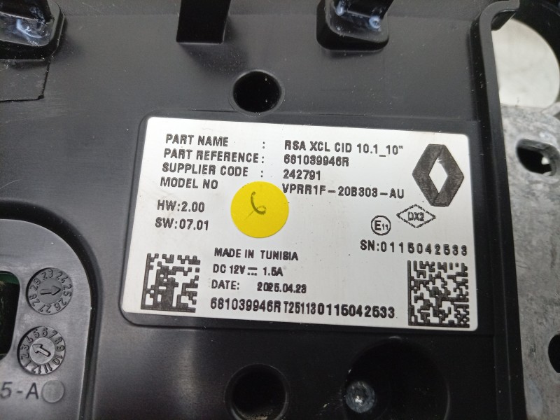 Recambio de pantalla multifuncion para renault 4 e-tech 120 referencia OEM IAM  681089946R 