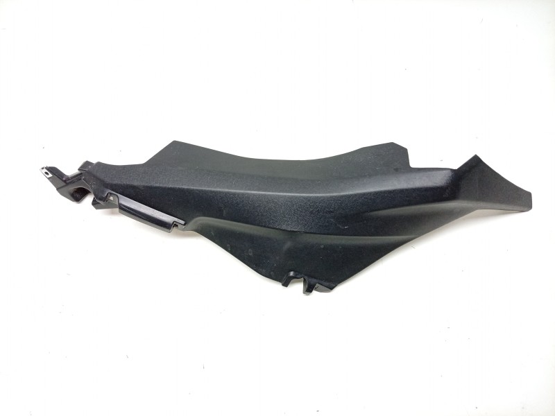 Recambio de moldura para yamaha x-max 125 referencia OEM IAM  B74F172F00 