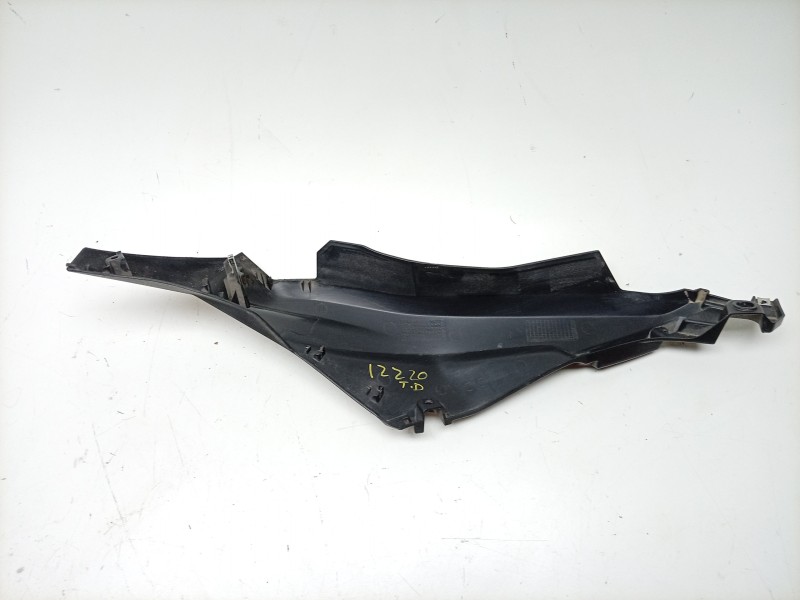 Recambio de moldura para yamaha x-max 125 referencia OEM IAM  B74F172F00 