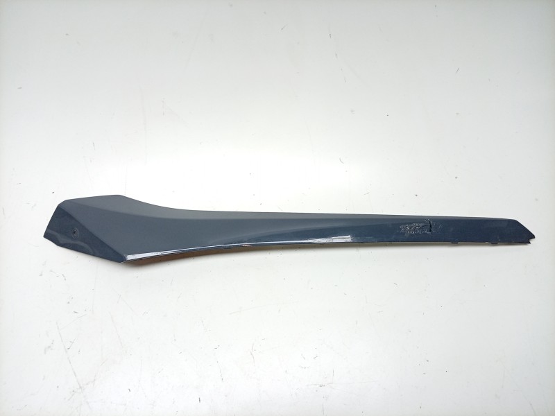 Recambio de moldura para yamaha x-max 125 referencia OEM IAM B6YH33710100 B6YH33710100 