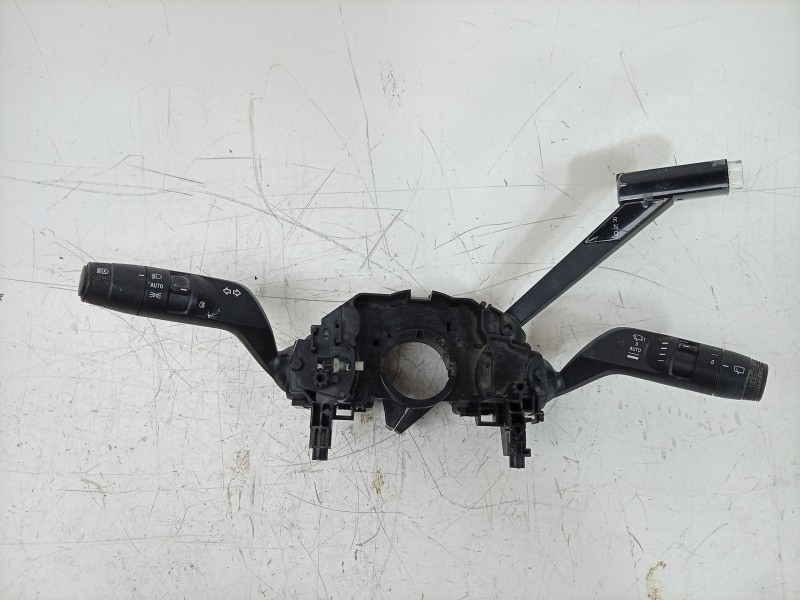 Recambio de palanca cambio para renault 4 e-tech 120 referencia OEM IAM  255676758R 