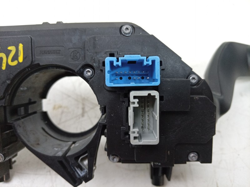 Recambio de palanca cambio para renault 4 e-tech 120 referencia OEM IAM  255676758R 