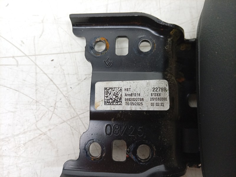 Recambio de apoyabrazos central para renault 4 e-tech 120 referencia OEM IAM  969202279R 