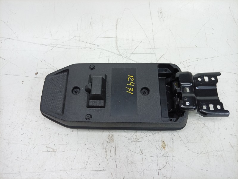 Recambio de apoyabrazos central para renault 4 e-tech 120 referencia OEM IAM  969202279R 