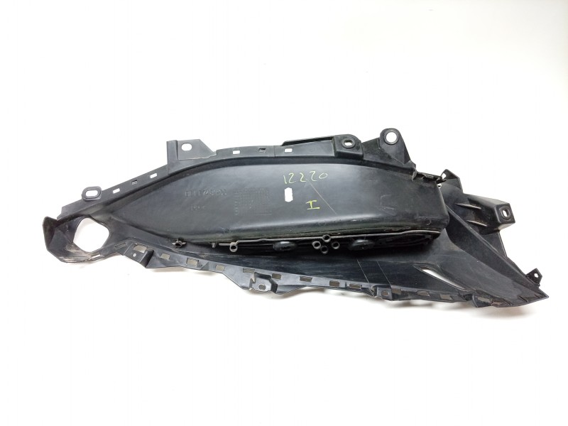 Recambio de estribo lateral para yamaha x-max 125 referencia OEM IAM  BL1F748100 