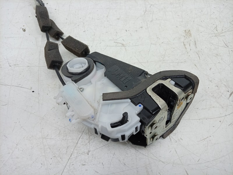 Recambio de cerradura puerta trasera derecha para honda cr-v (rw) 2.0 i-mmd hybrid elegance 2wd referencia OEM IAM  72610TLAA01 