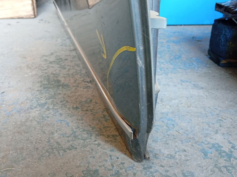Recambio de puerta delantera derecha para mercedes-benz clase c (w204) lim. 2.1 cdi cat referencia OEM IAM 204720600064 20472060