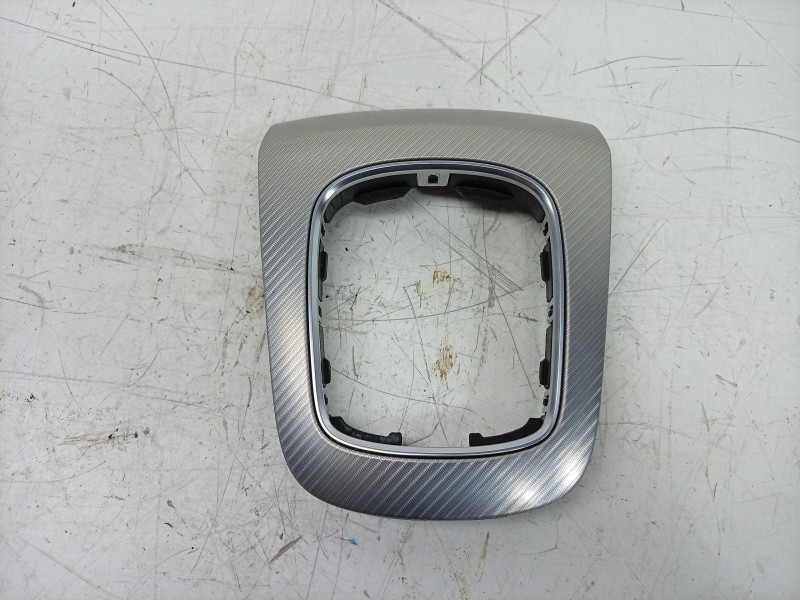 Recambio de moldura para audi q3 (8ub, 8ug) 1.4 tsi referencia OEM IAM  8U1864261RQ5 