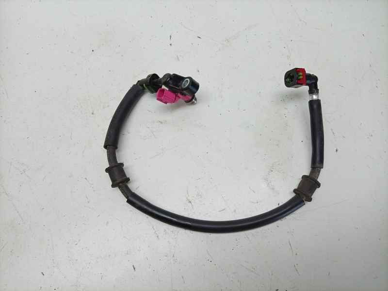 Recambio de inyector para yamaha x-max 125 referencia OEM IAM  B8RE37610000 