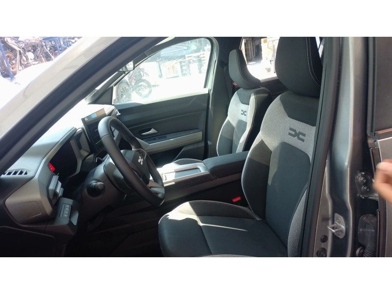 Recambio de juego asientos completo para dacia bigster referencia OEM IAM   